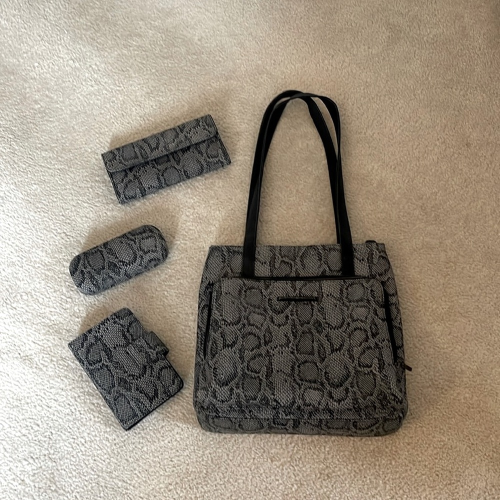 Worthington Snake Skin Print Purse with Accessories!